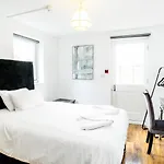 Cambridge House Hotel